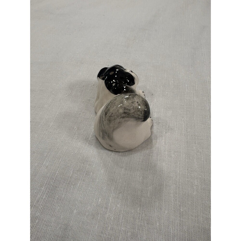 Vintage Pekingese Dog Salt Shaker Made In Japan - Picture 2 of 5